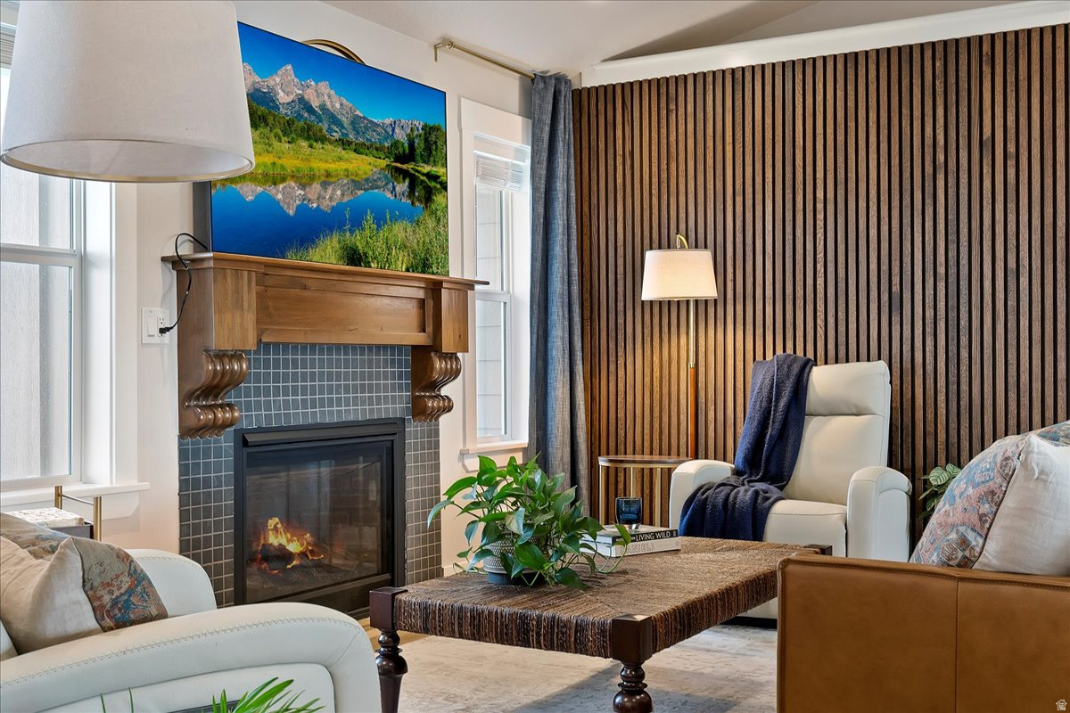 CLINTON MEADOWS - Residential