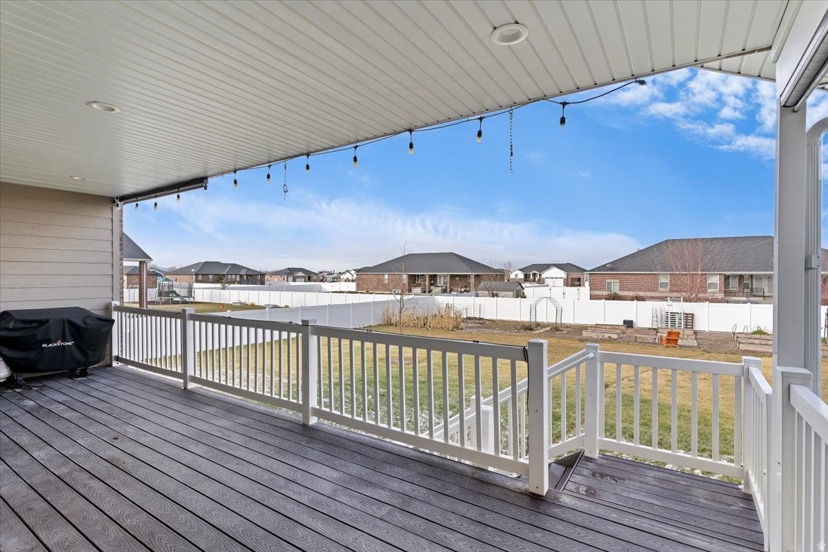 CLINTON MEADOWS - Residential