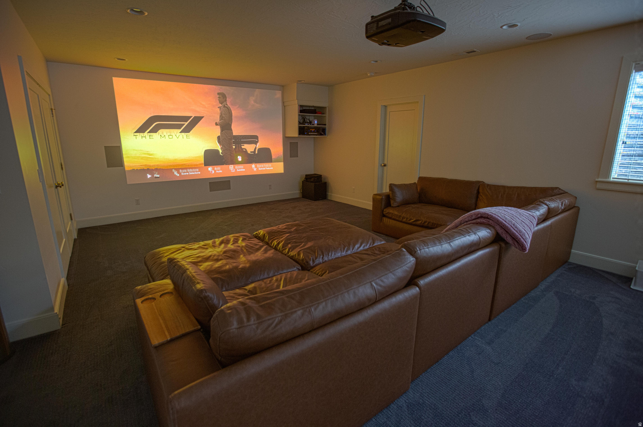 HOLLOW ESTATES - Residential