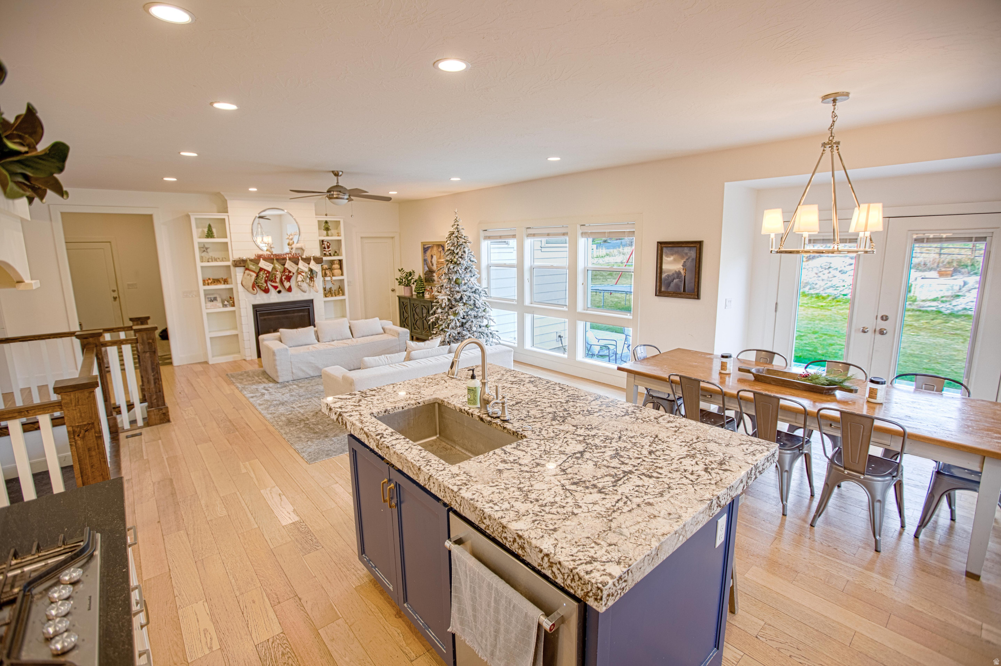 HOLLOW ESTATES - Residential