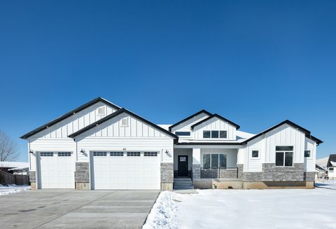 Photo of 2241 E 320 N #37, Spanish Fork, UT 84660 (MLS # 2128202)