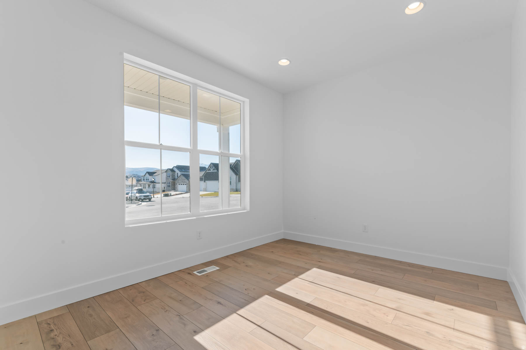 HIDDEN OAKS COLLECTION 602 - Residential