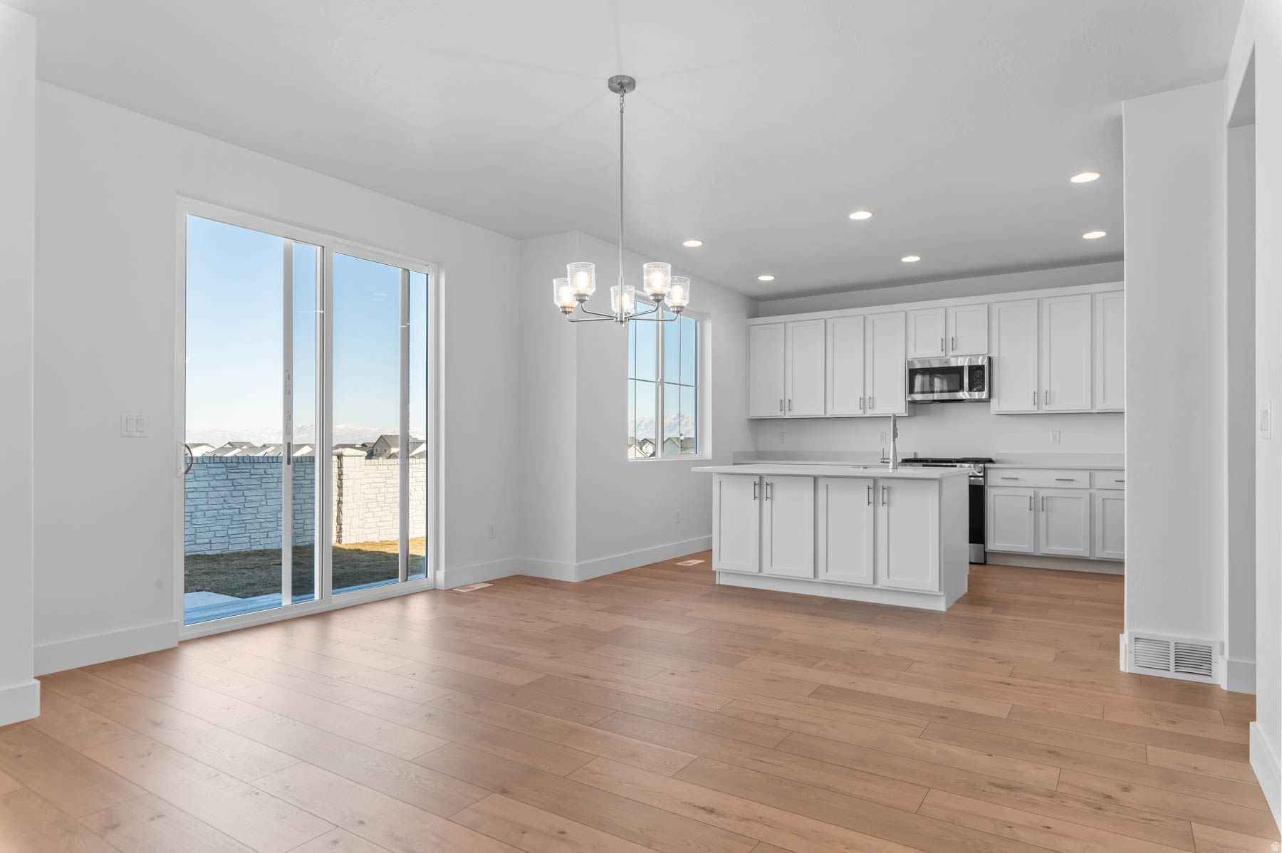 HIDDEN OAKS COLLECTION 602 - Residential