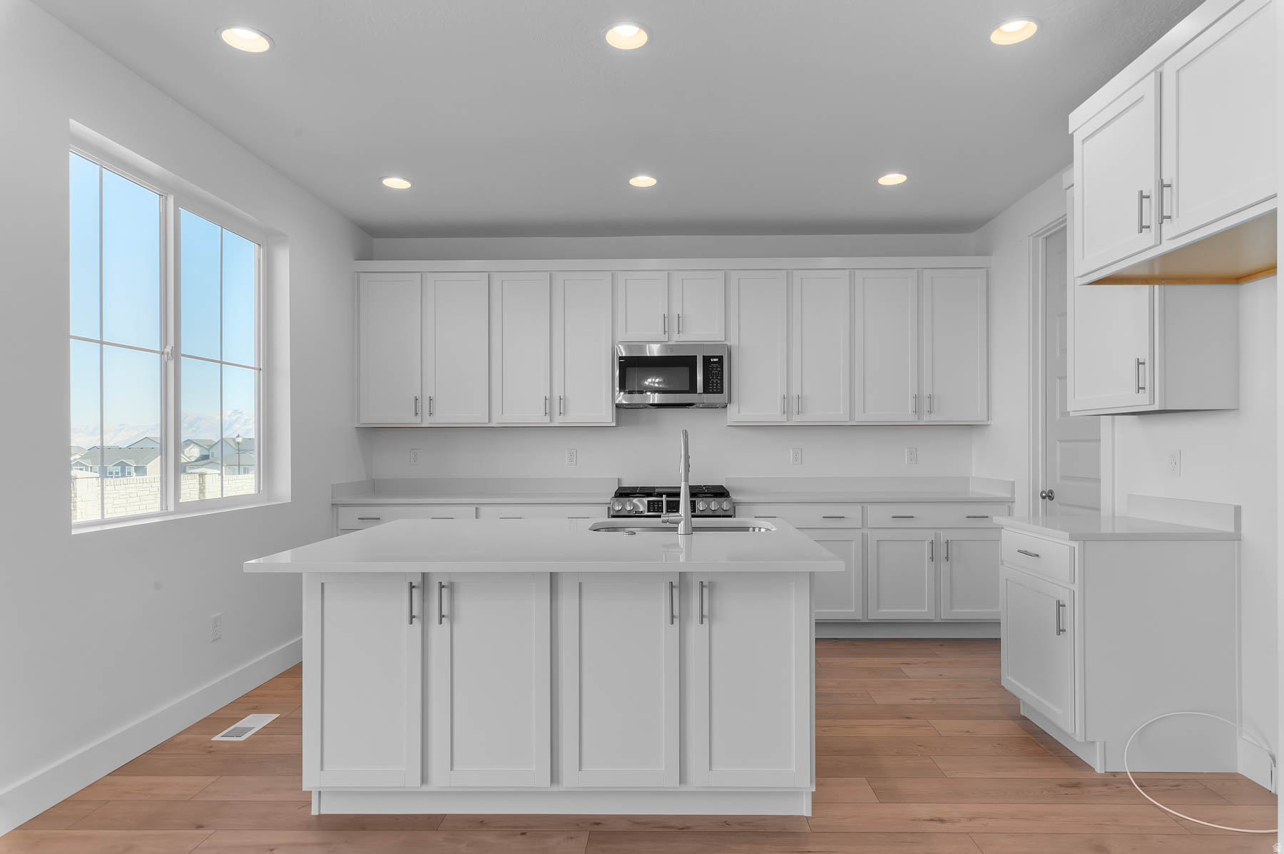 HIDDEN OAKS COLLECTION 602 - Residential