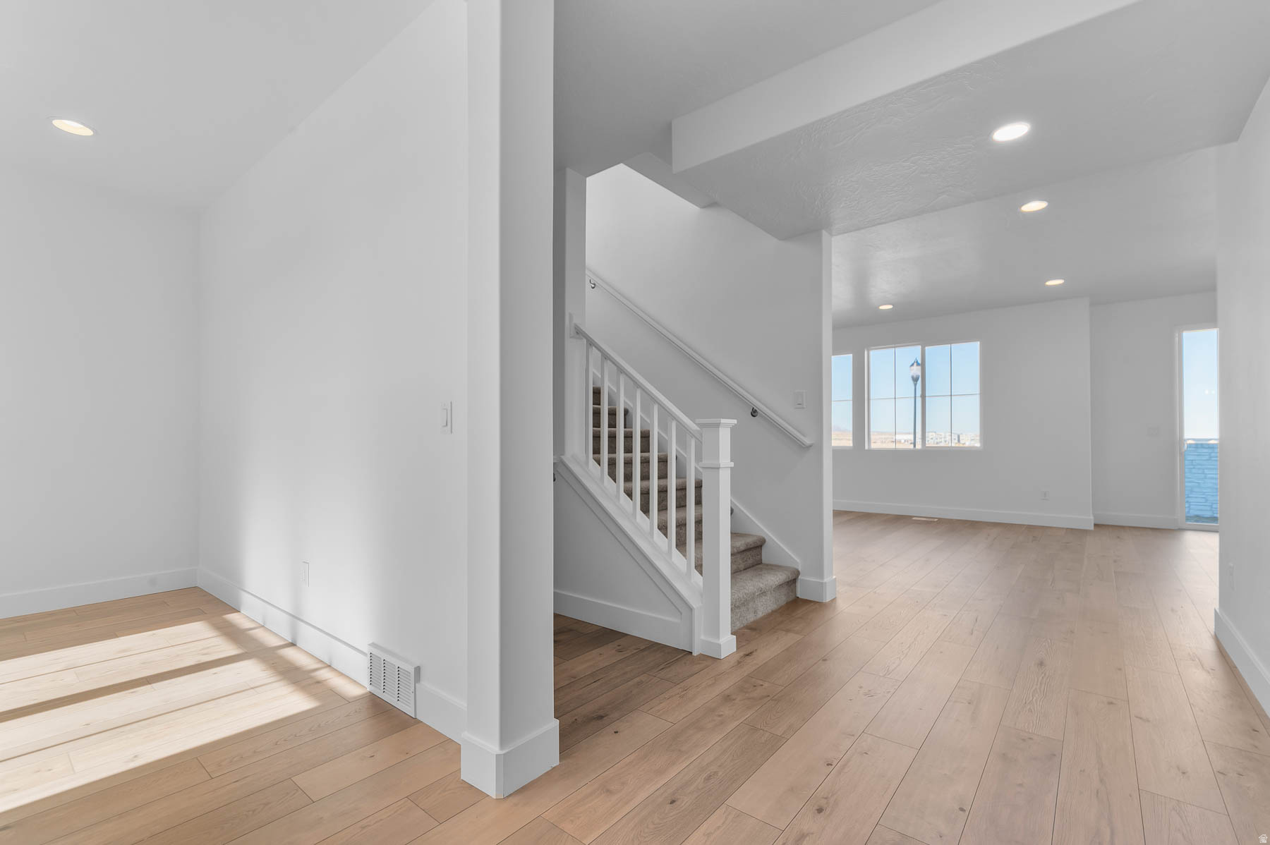 HIDDEN OAKS COLLECTION 602 - Residential