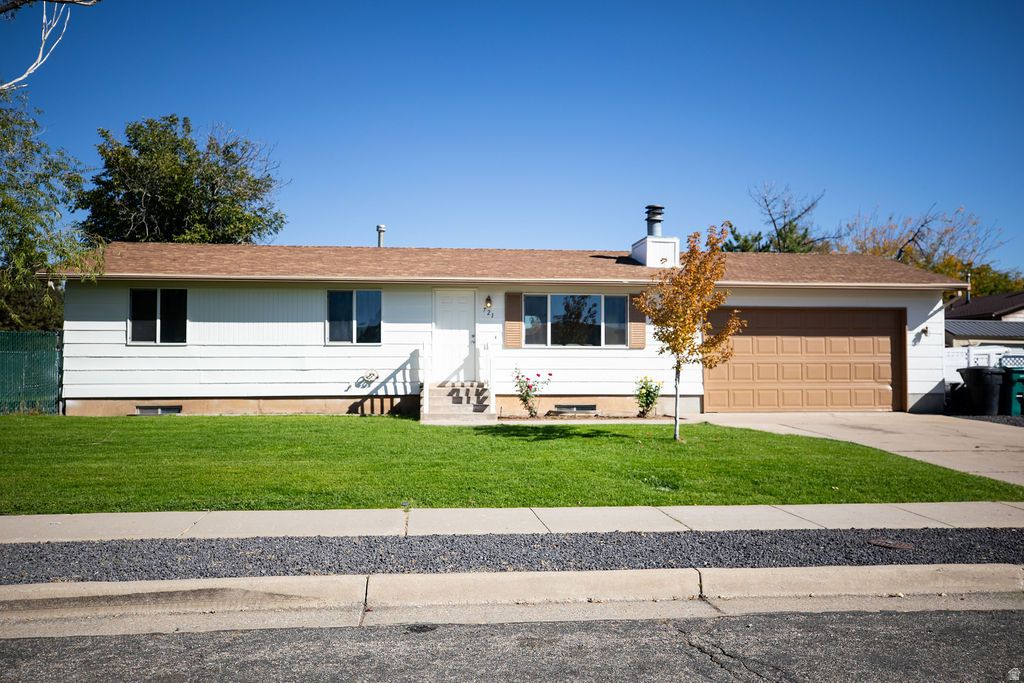 Photo of 721 N 800 W, Clearfield, UT 84015 (MLS # 2116732)