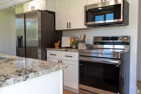 Tiny photo for 721 N 800 W, Clearfield, UT 84015 (MLS # 2116732)