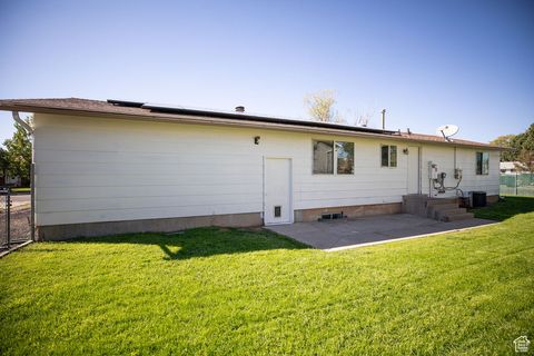 Tiny photo for 721 N 800 W, Clearfield, UT 84015 (MLS # 2116732)