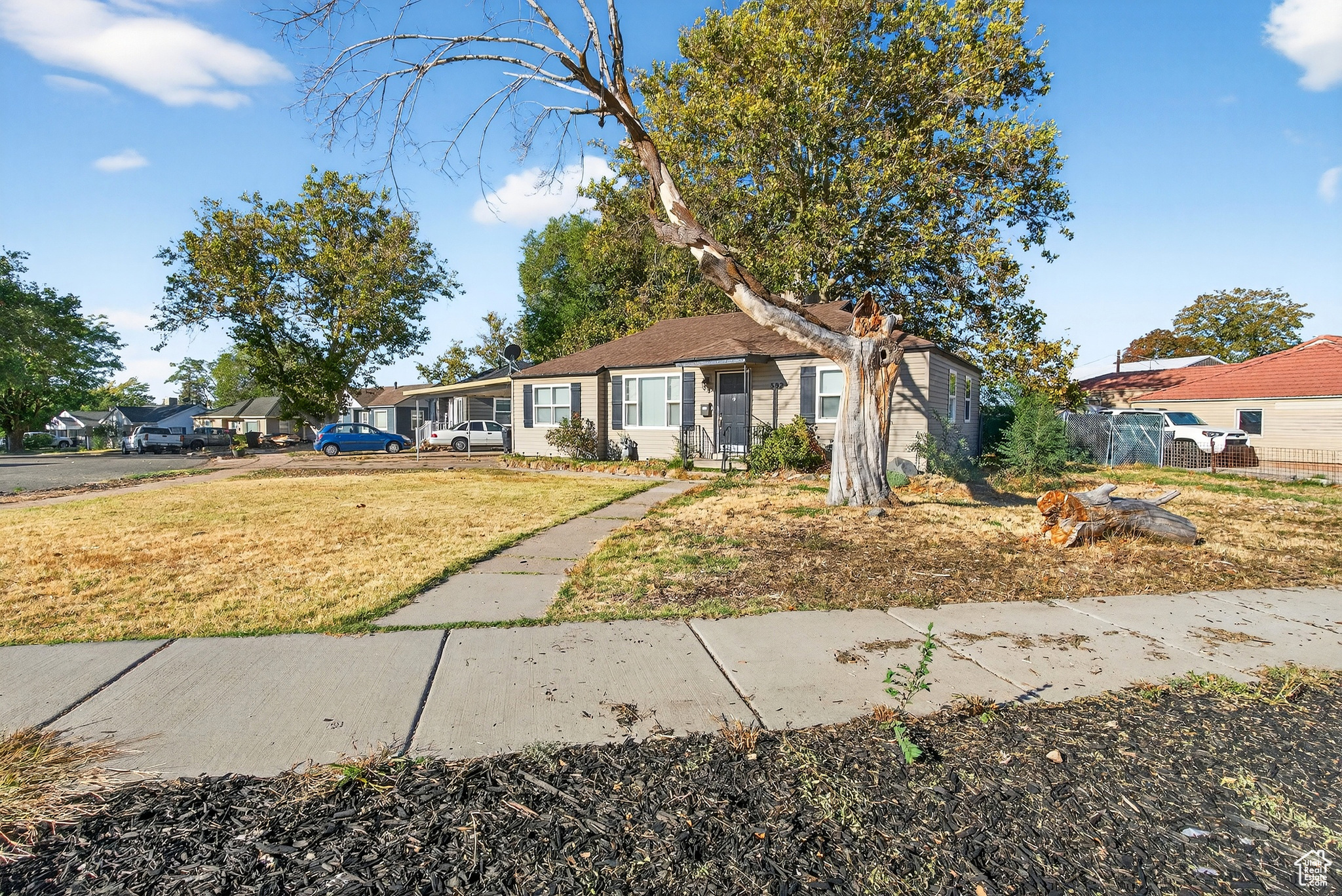SMITH VILLAGE - Residential