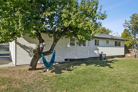 Tiny photo for 738 N 835 W, Orem, UT 84057 (MLS # 2120598)