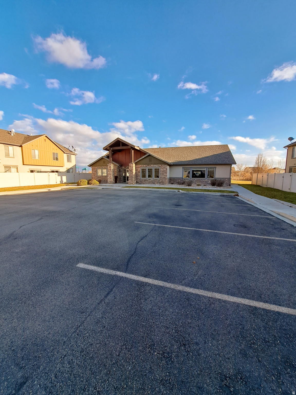 THE COVE - Residential