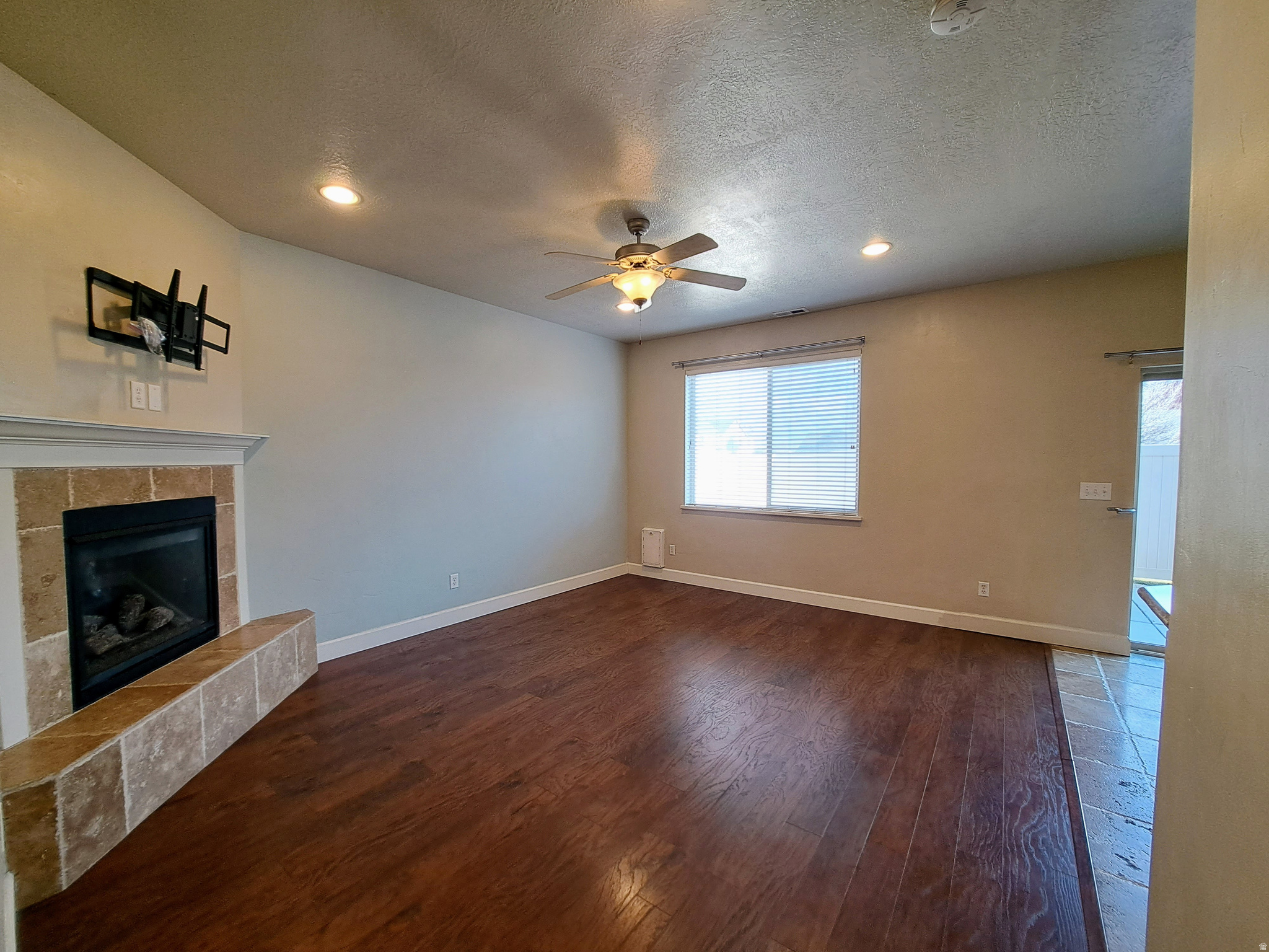 THE COVE - Residential