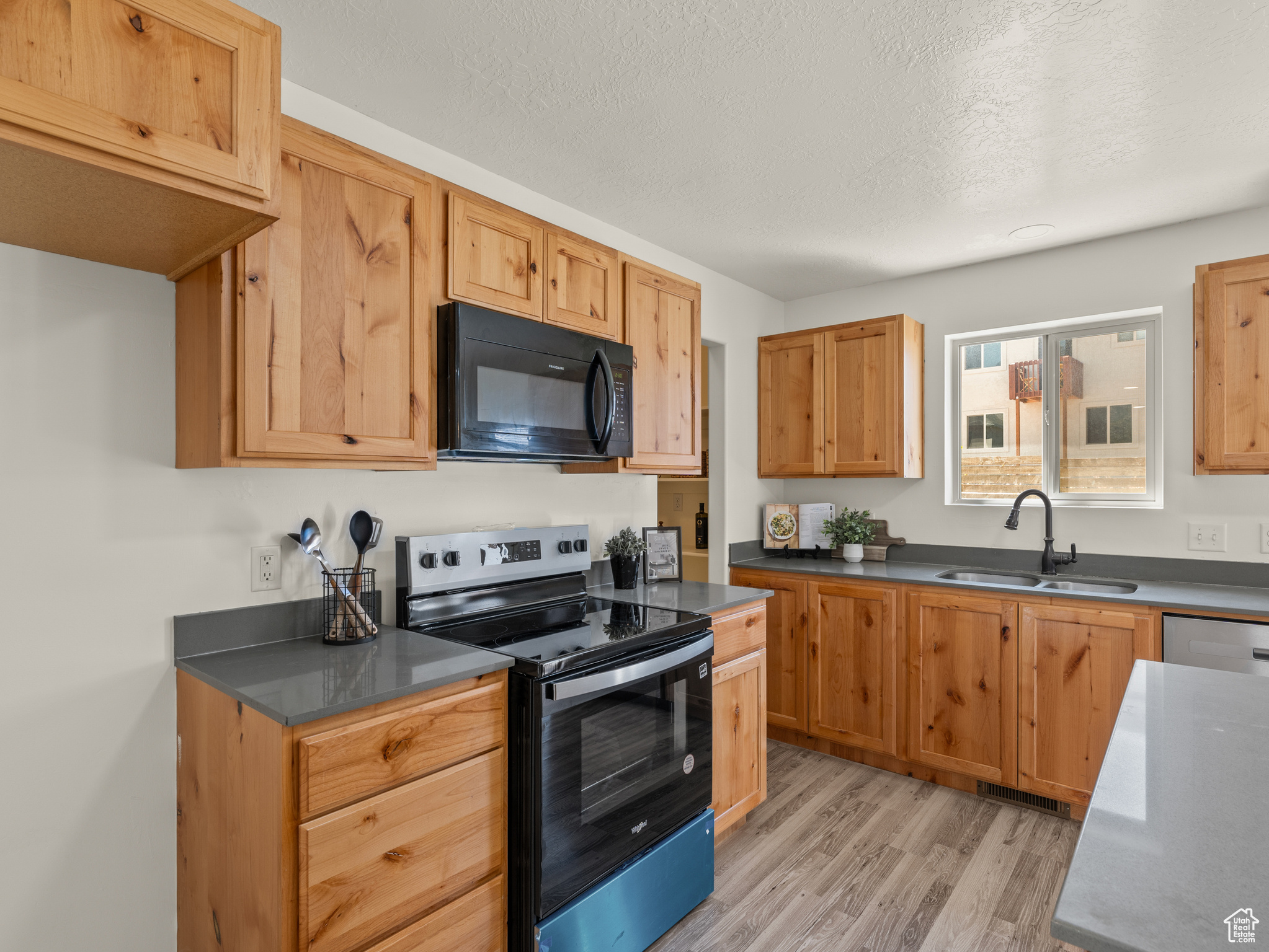 RIDGE - Residential