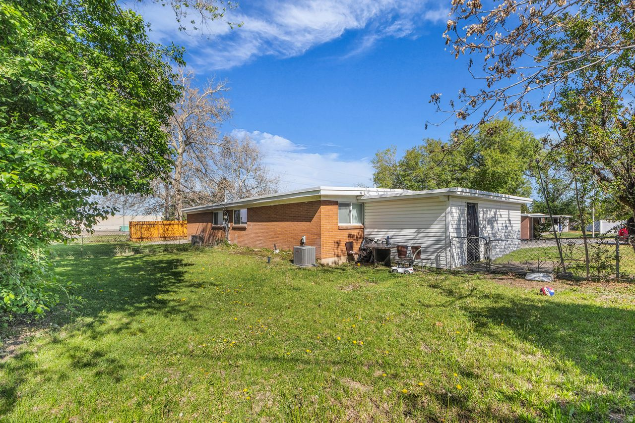PARK VIEW LOT 1 - Residential Income