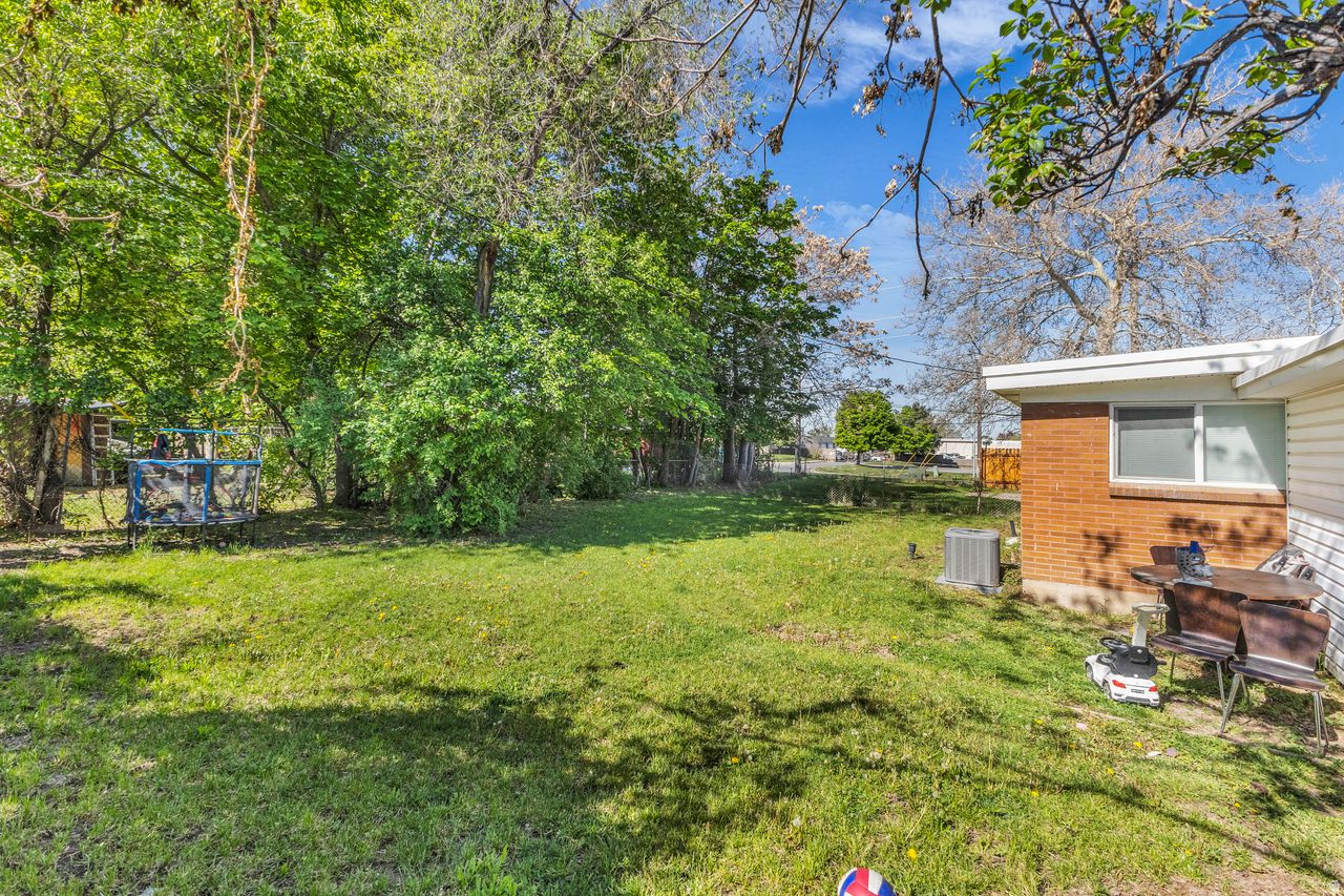 PARK VIEW LOT 1 - Residential Income