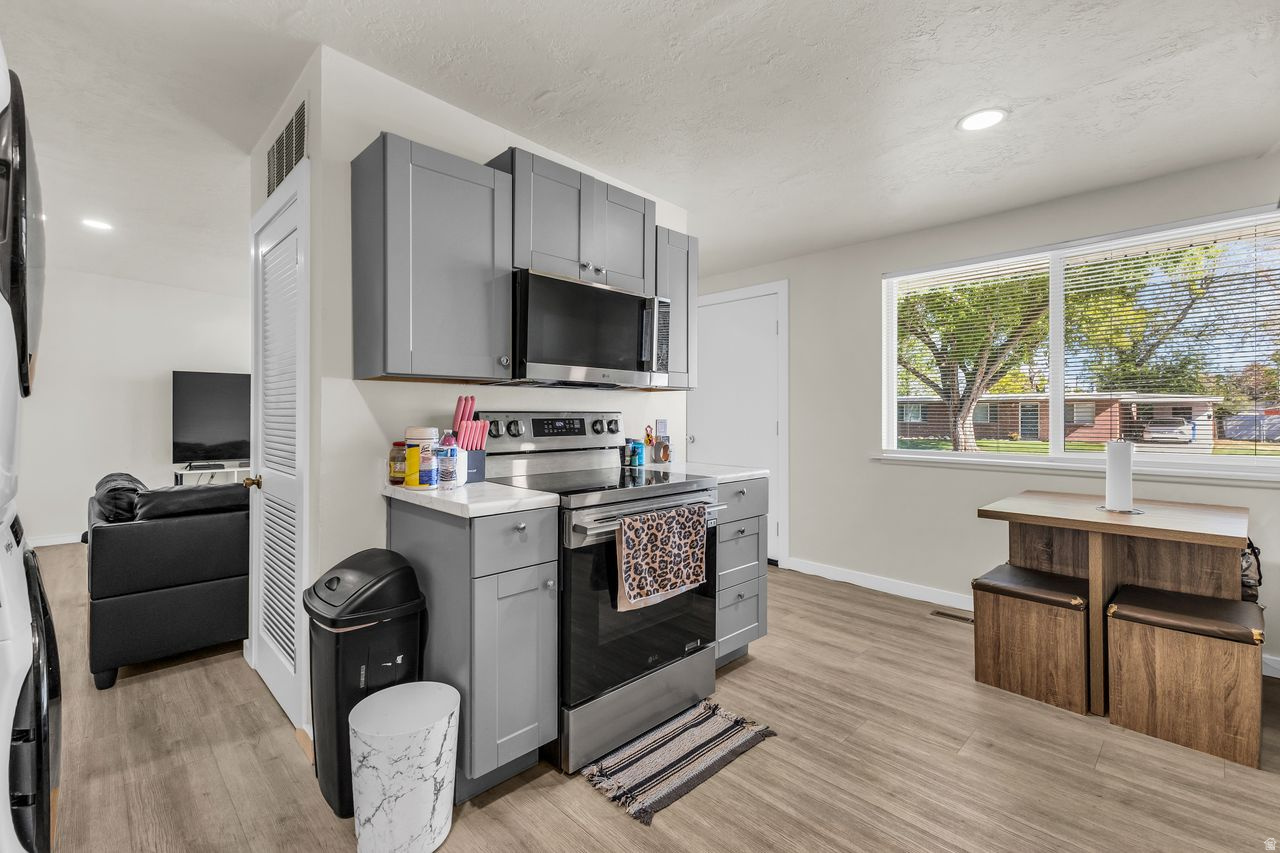 PARK VIEW LOT 1 - Residential Income