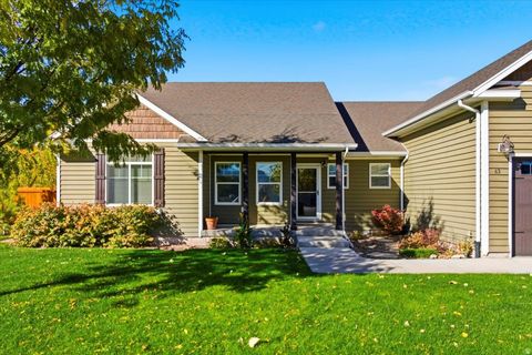 Photo of 63 N 200 W, Central Valley, UT 84754 (MLS # 2119978) Photo of 63 N 200 W, Central Valley, UT 84754 (MLS # 2119978)