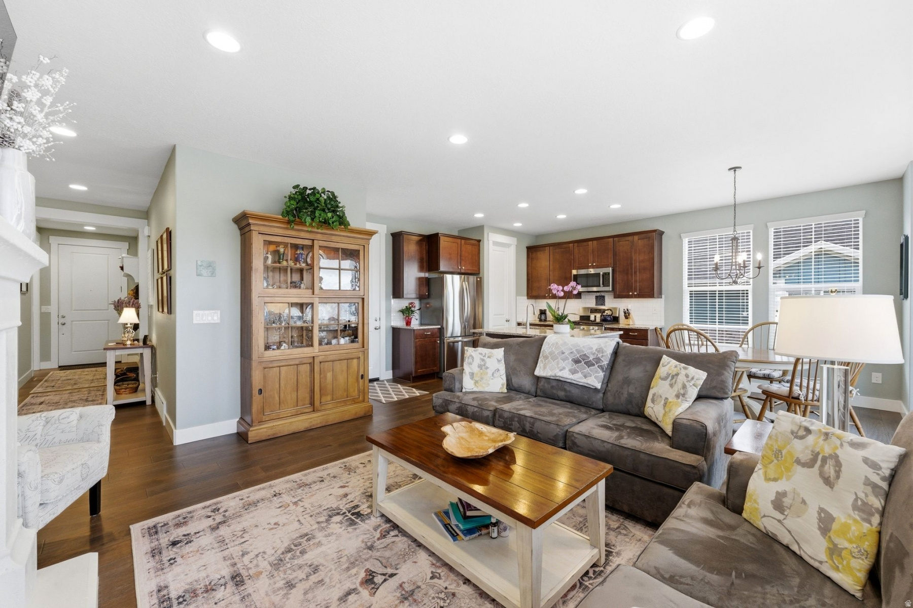 LAKE CRE - Residential