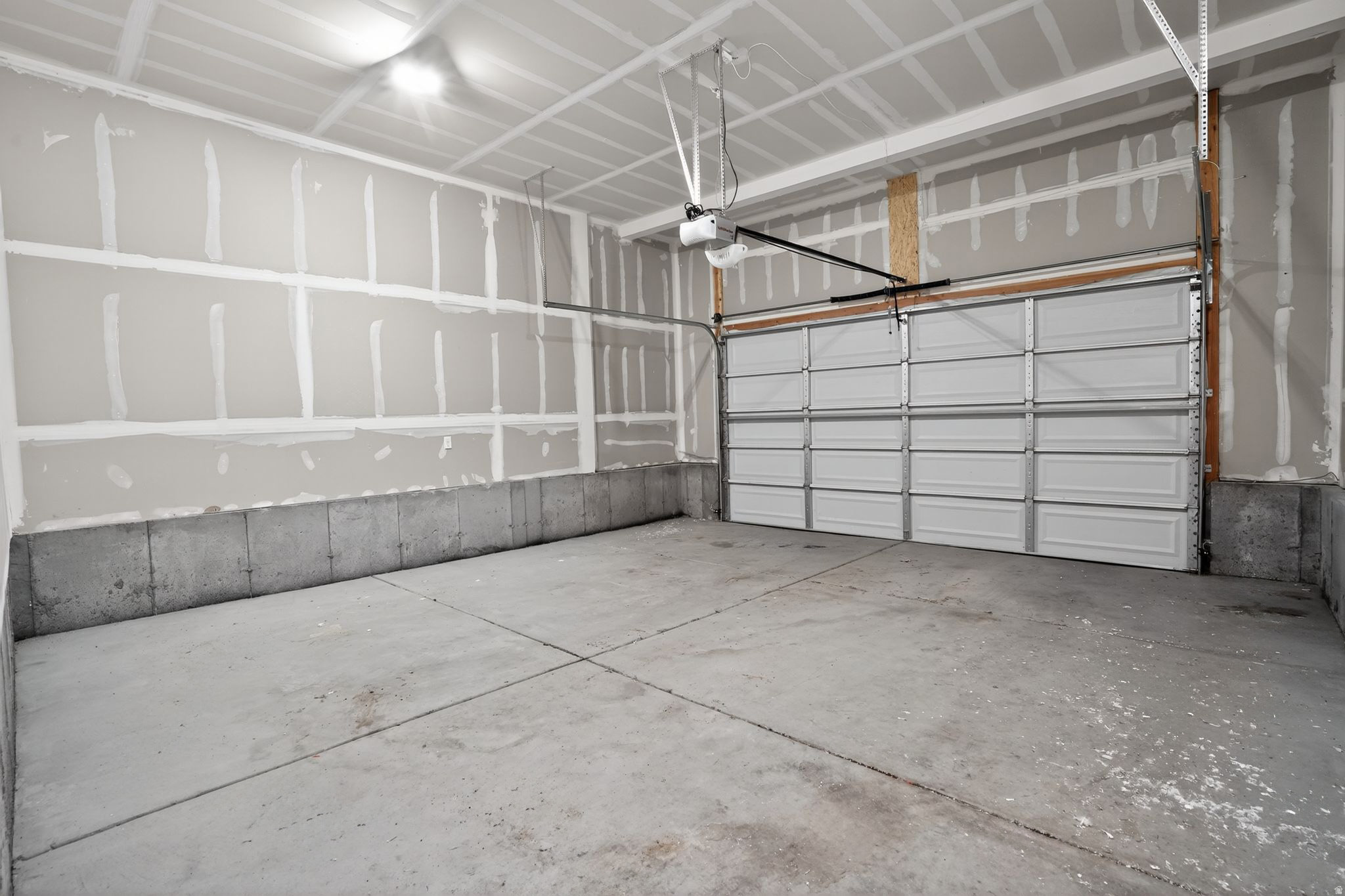 QUALILHILL AT MT SARATOGA - Residential