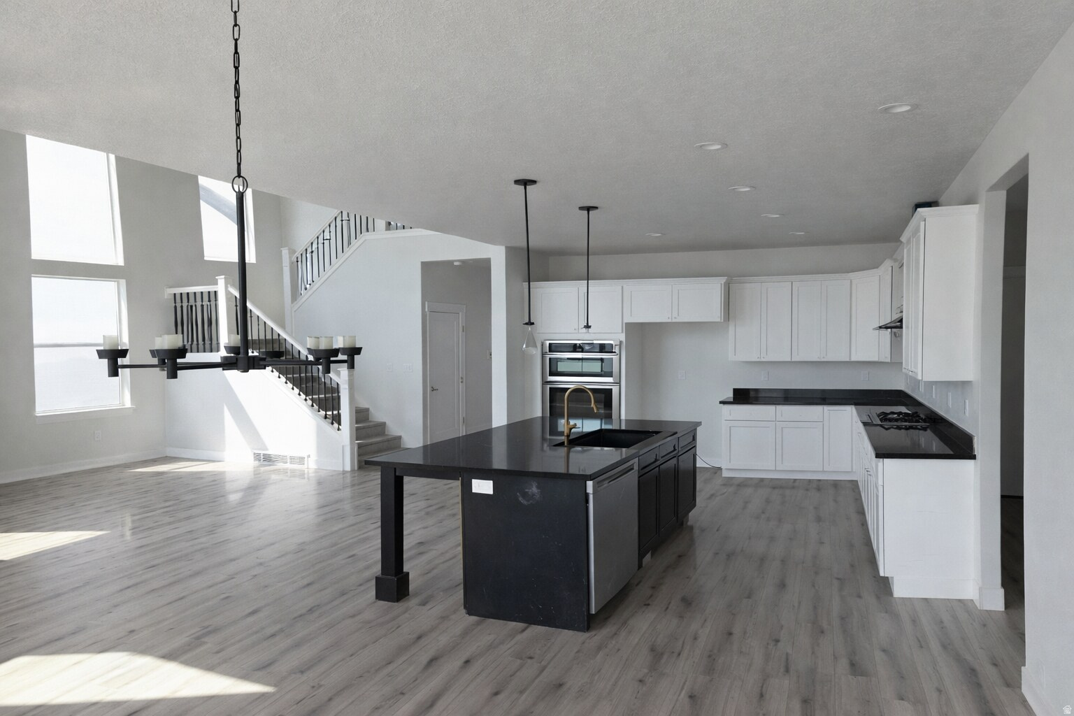 QUALILHILL AT MT SARATOGA - Residential