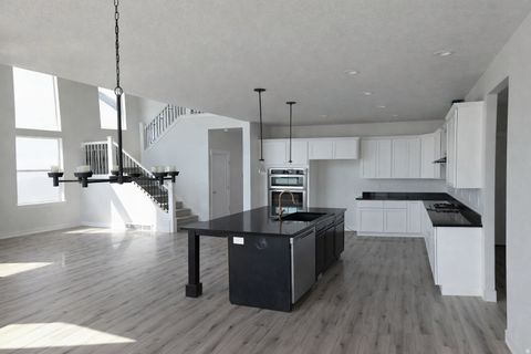 Tiny photo for 62 N MORNING VIEW DR, Saratoga Springs, UT 84045 (MLS # 2148493)