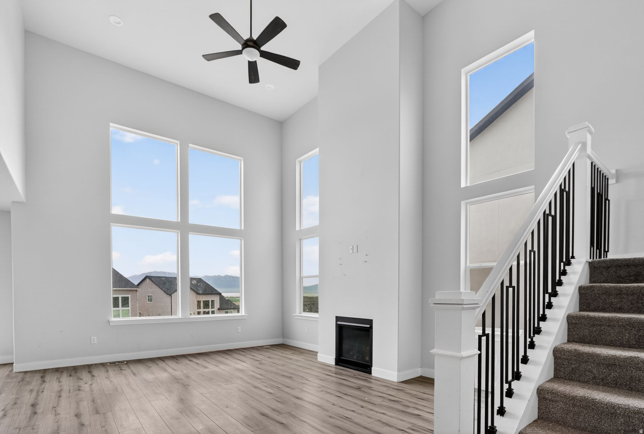 QUALILHILL AT MT SARATOGA - Residential