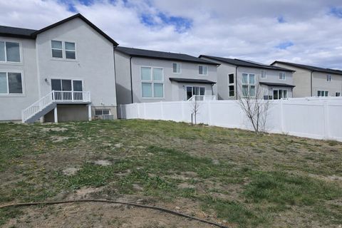 Tiny photo for 62 N MORNING VIEW DR, Saratoga Springs, UT 84045 (MLS # 2148493)