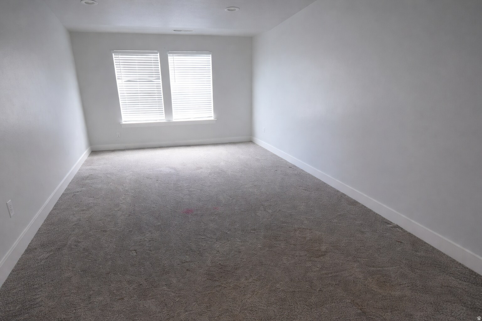 QUALILHILL AT MT SARATOGA - Residential