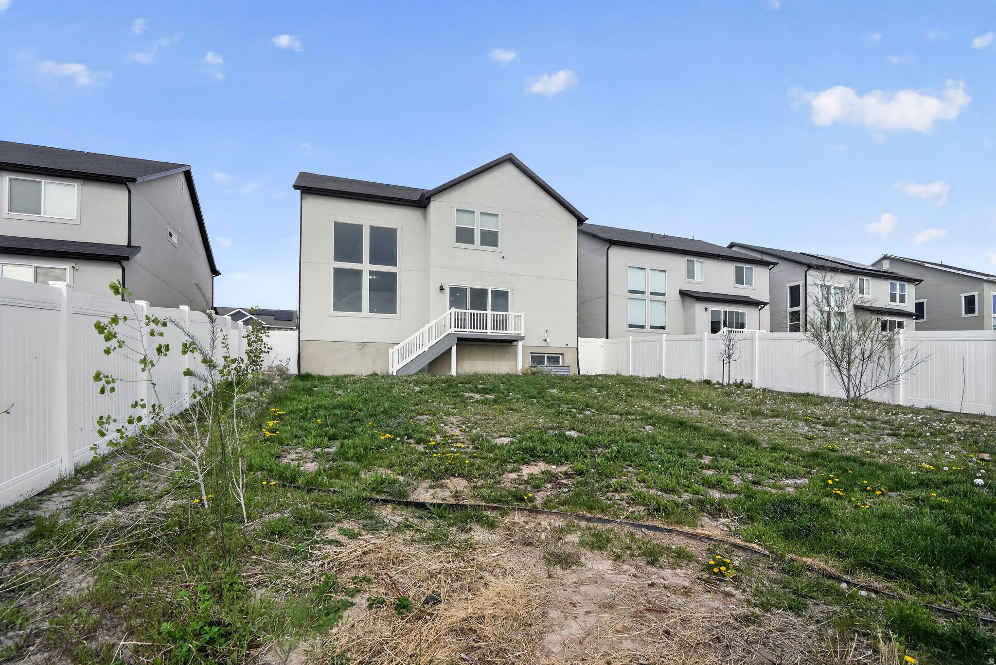 QUALILHILL AT MT SARATOGA - Residential