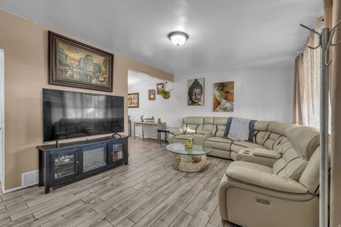 Tiny photo for 366 N 175 E, North Salt Lake, UT 84054 (MLS # 2127759)