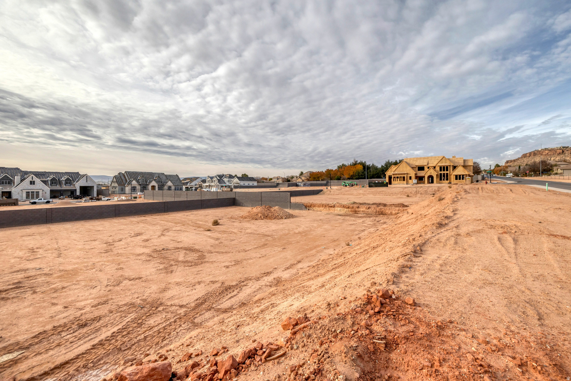 ESTATES AT OLD FARM - Land