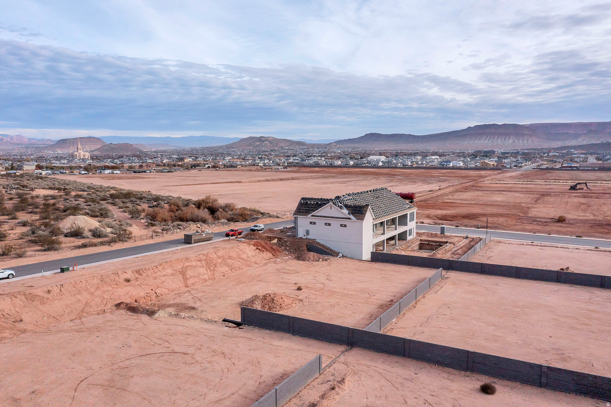 ESTATES AT OLD FARM - Land