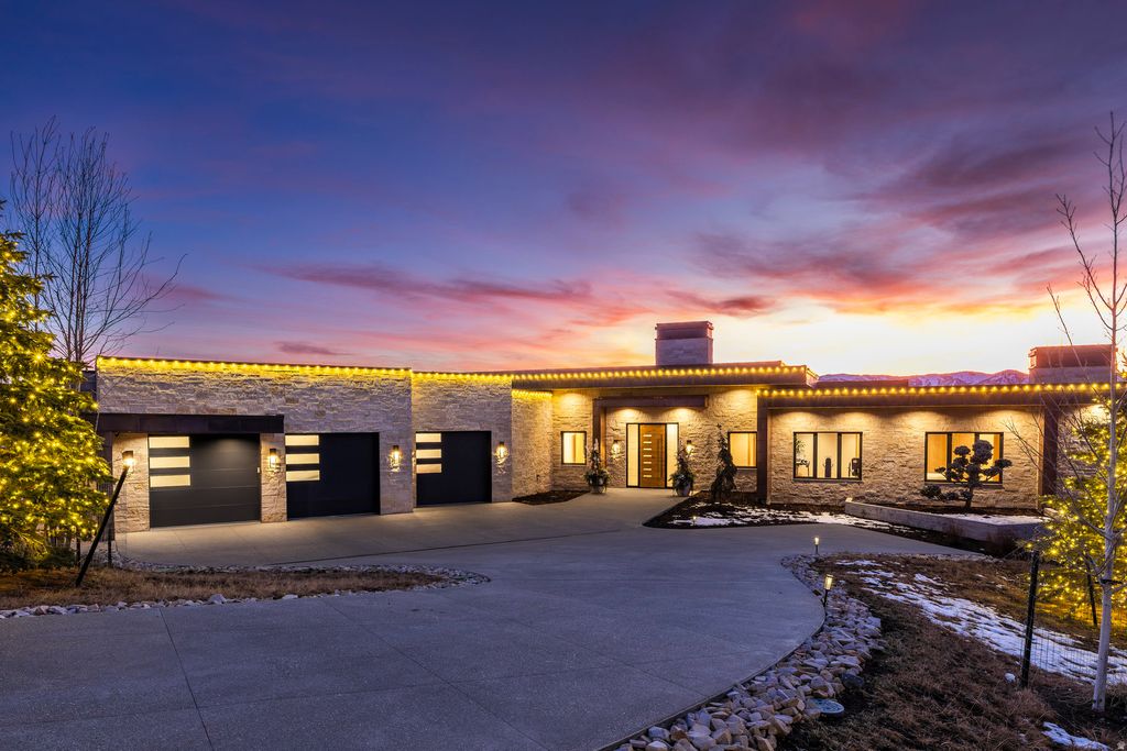 Photo of 5857 GOLF CLUB LINK, Park City, UT 84098 (MLS # 2131126)