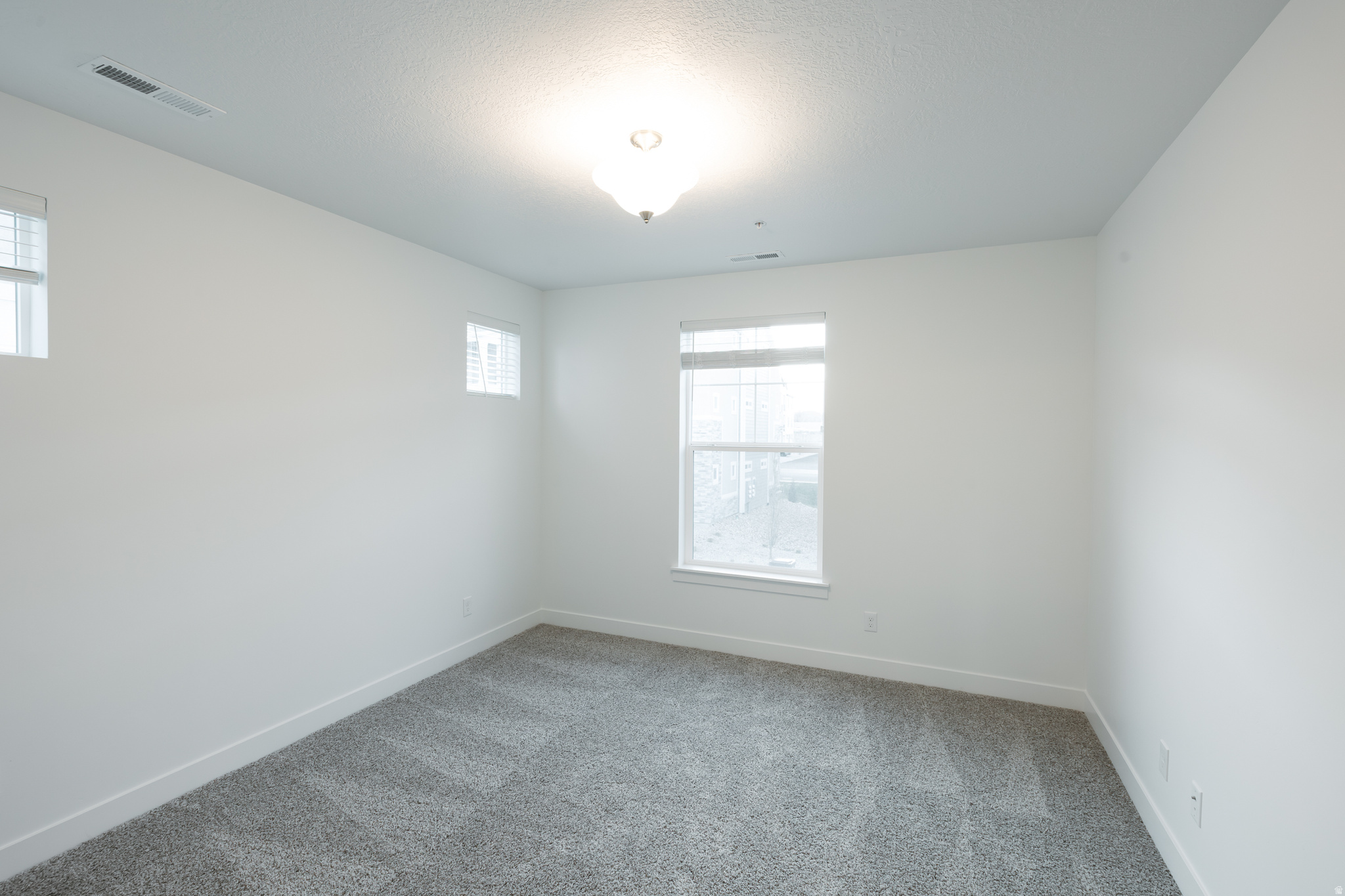 MOUNTAIN RIDGE - Residential