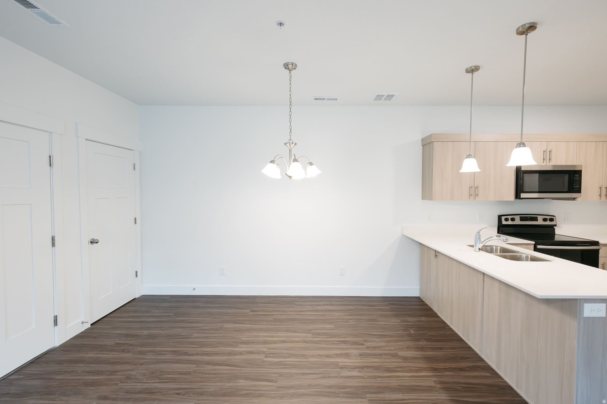 MOUNTAIN RIDGE - Residential