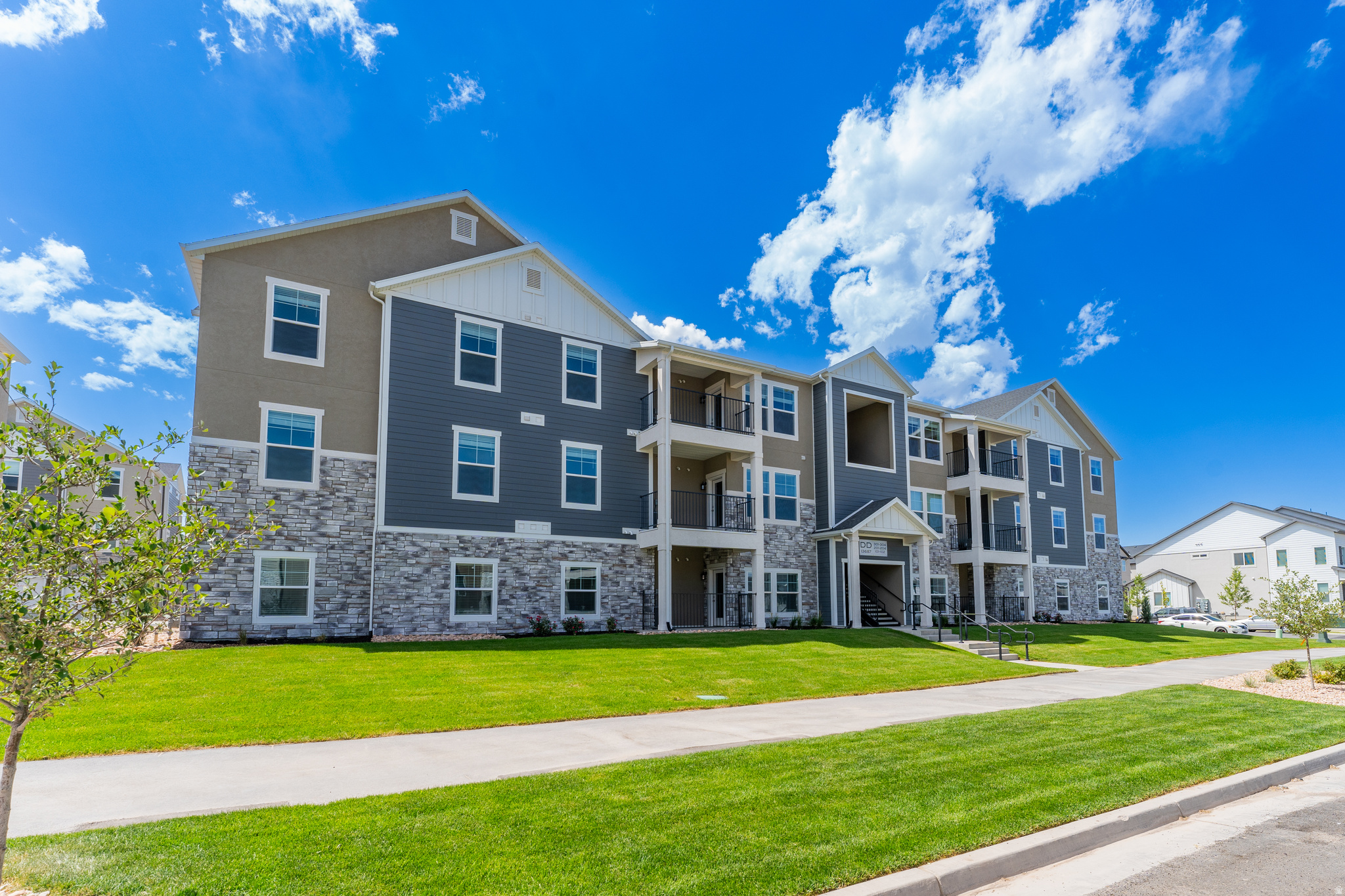 MOUNTAIN RIDGE - Residential