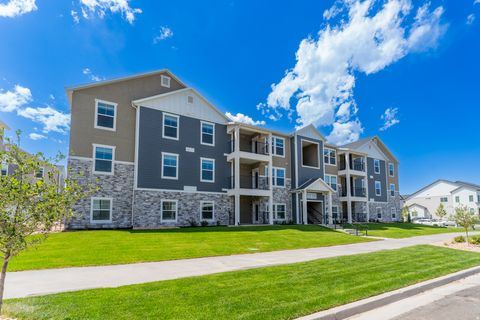 Photo of 13687 S HANLEY LN #DD203, Riverton, UT 84096 (MLS # 2070039)