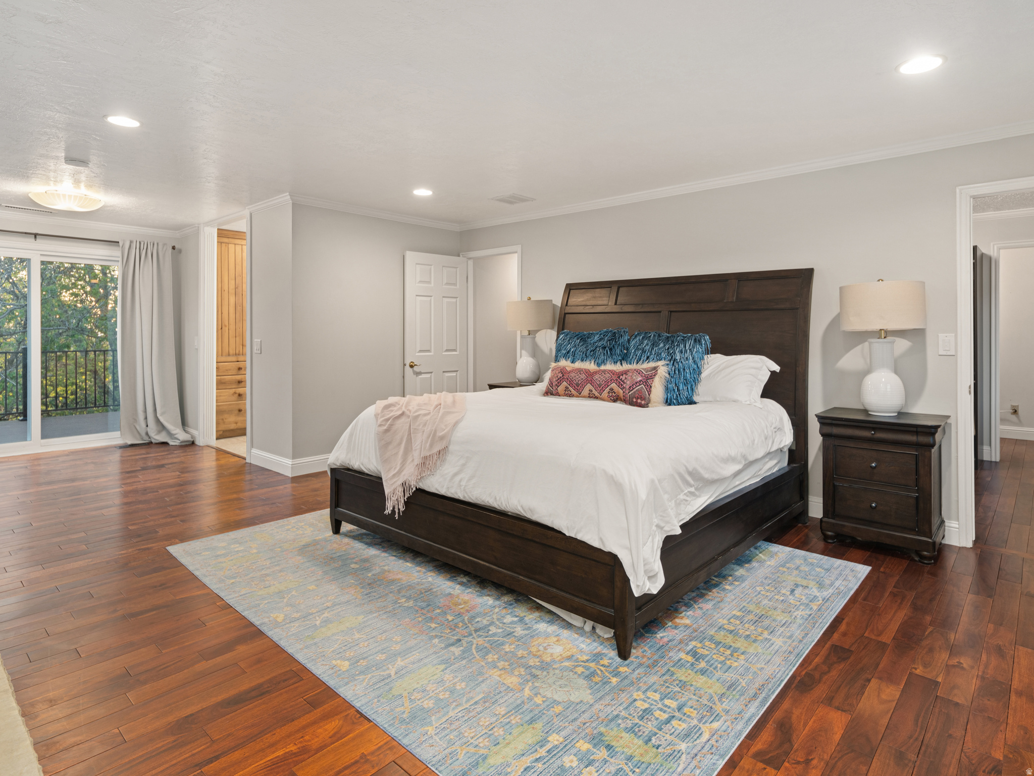 EASTWOOD - Residential