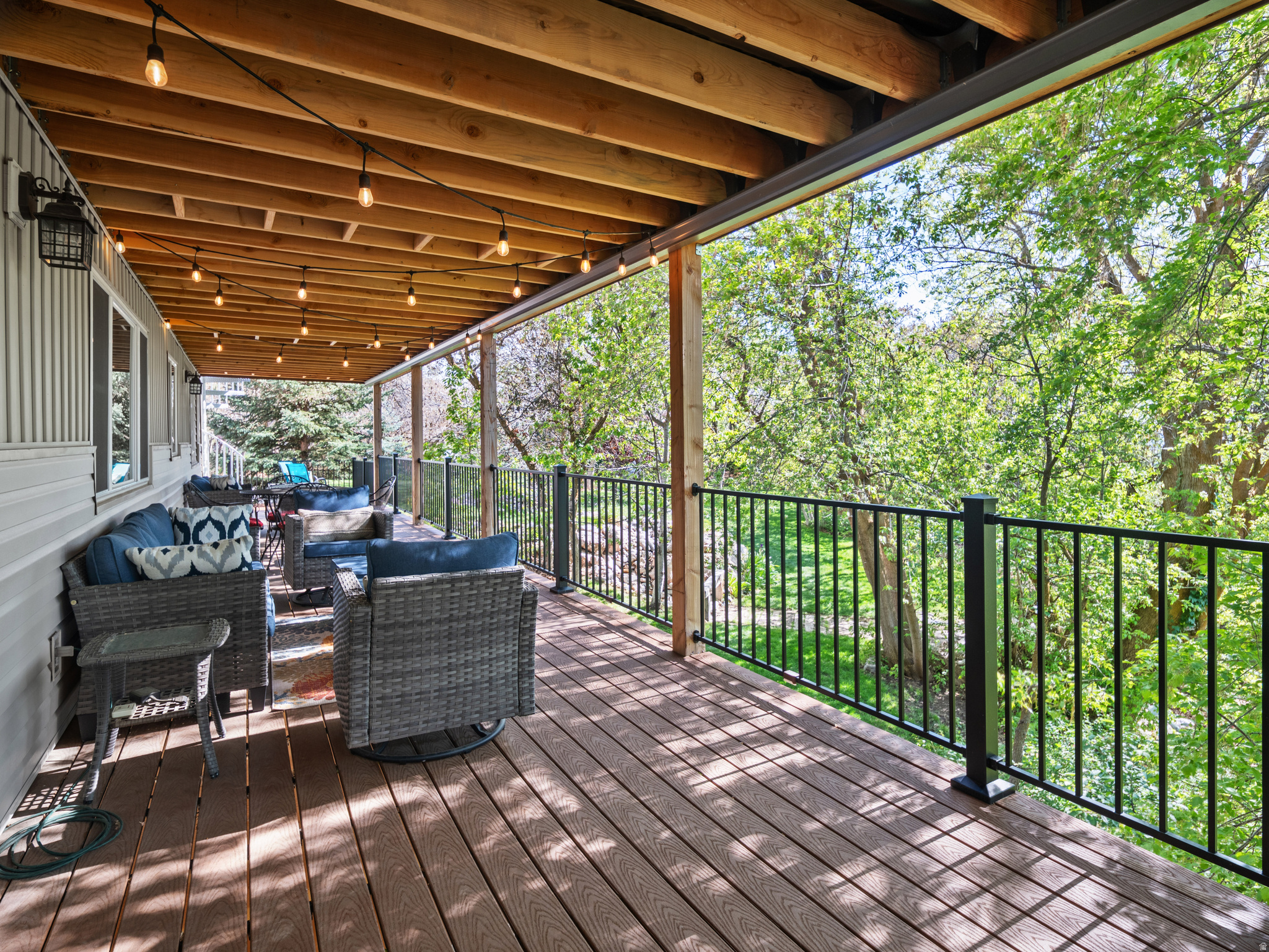 EASTWOOD - Residential