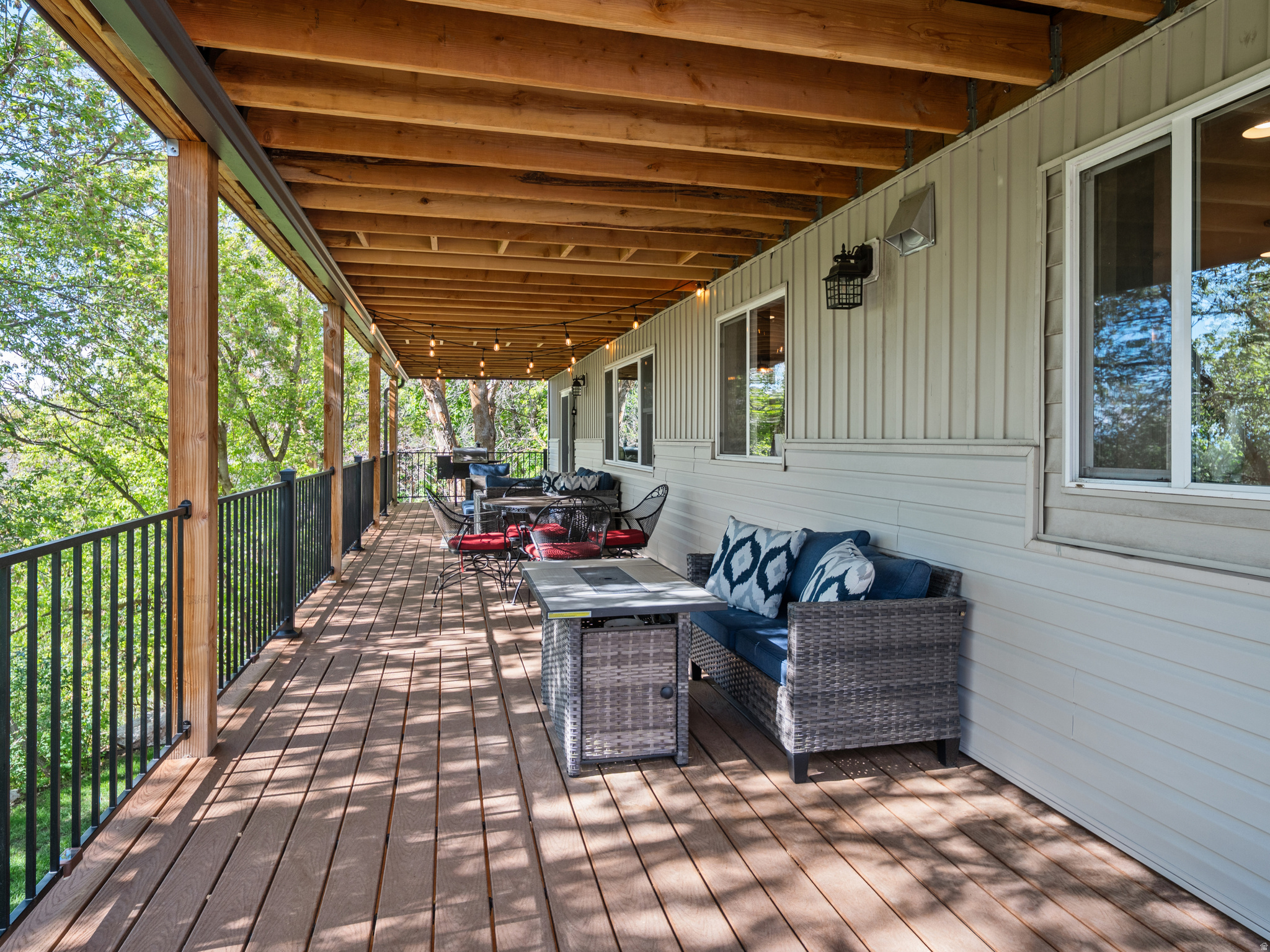 EASTWOOD - Residential