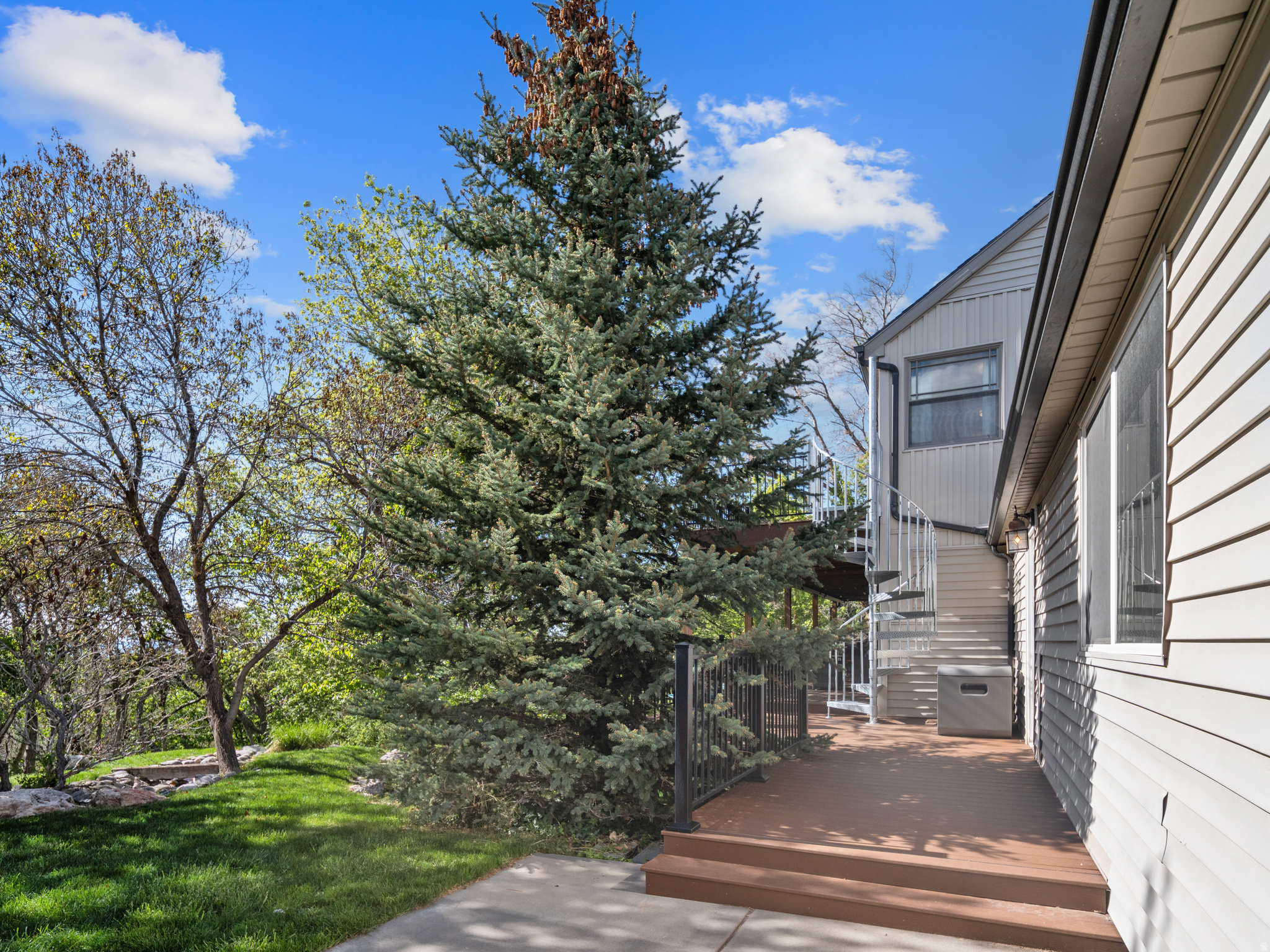 EASTWOOD - Residential