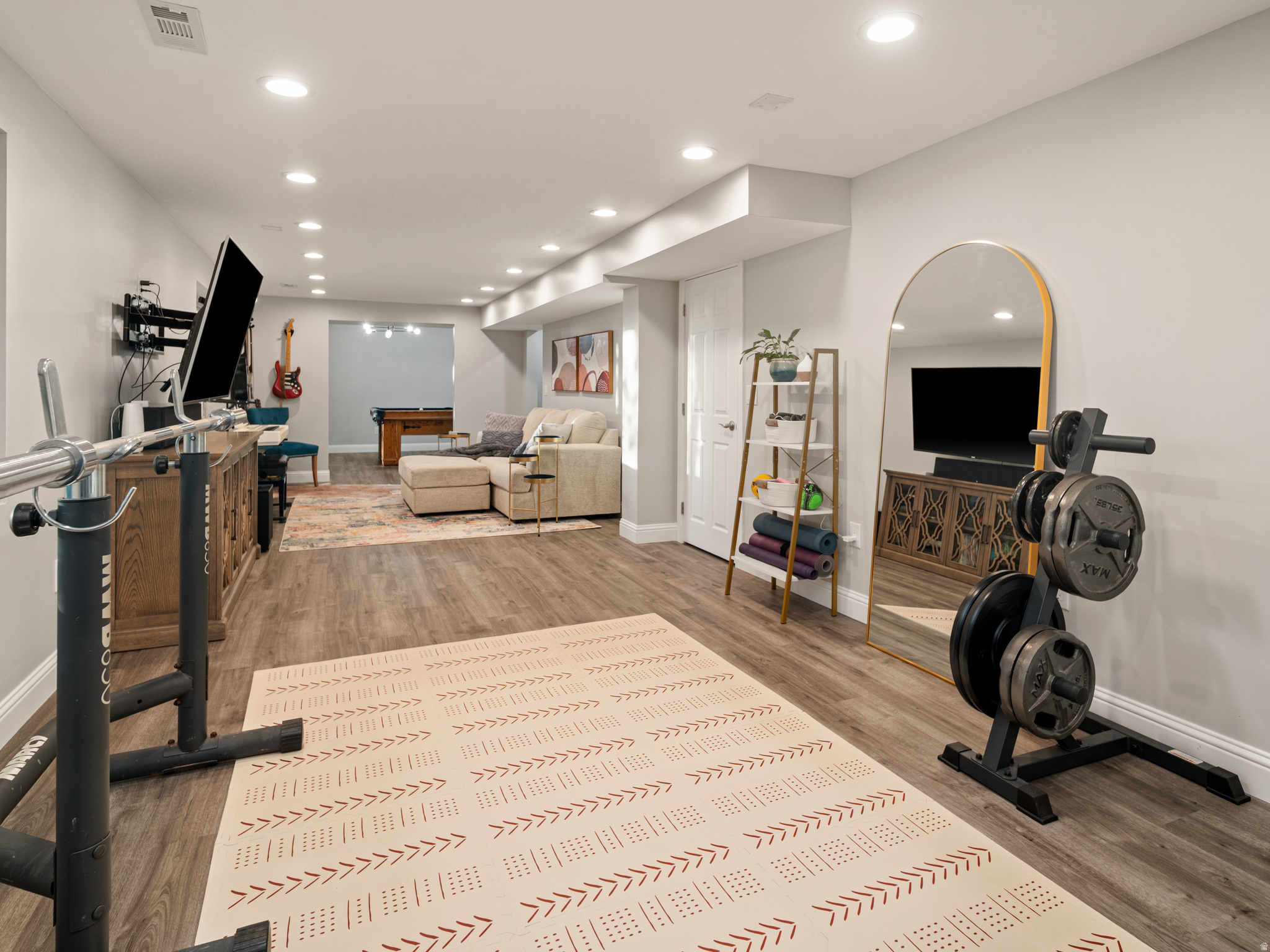 EASTWOOD - Residential