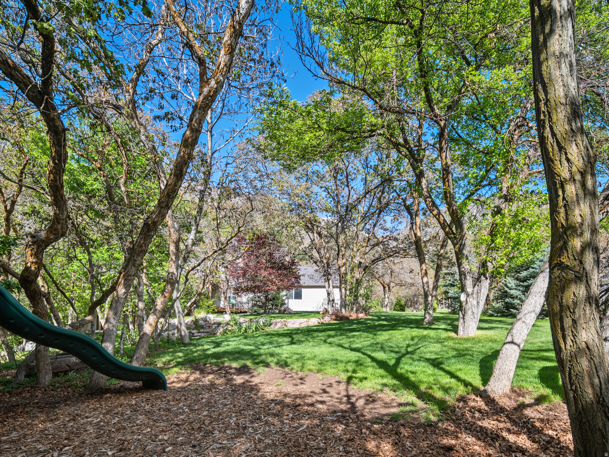 EASTWOOD - Residential