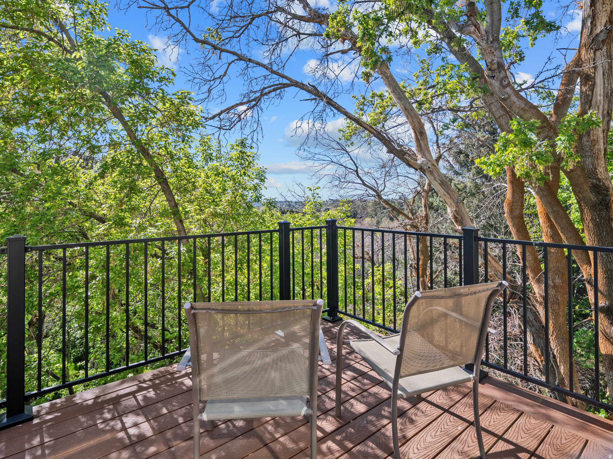 EASTWOOD - Residential