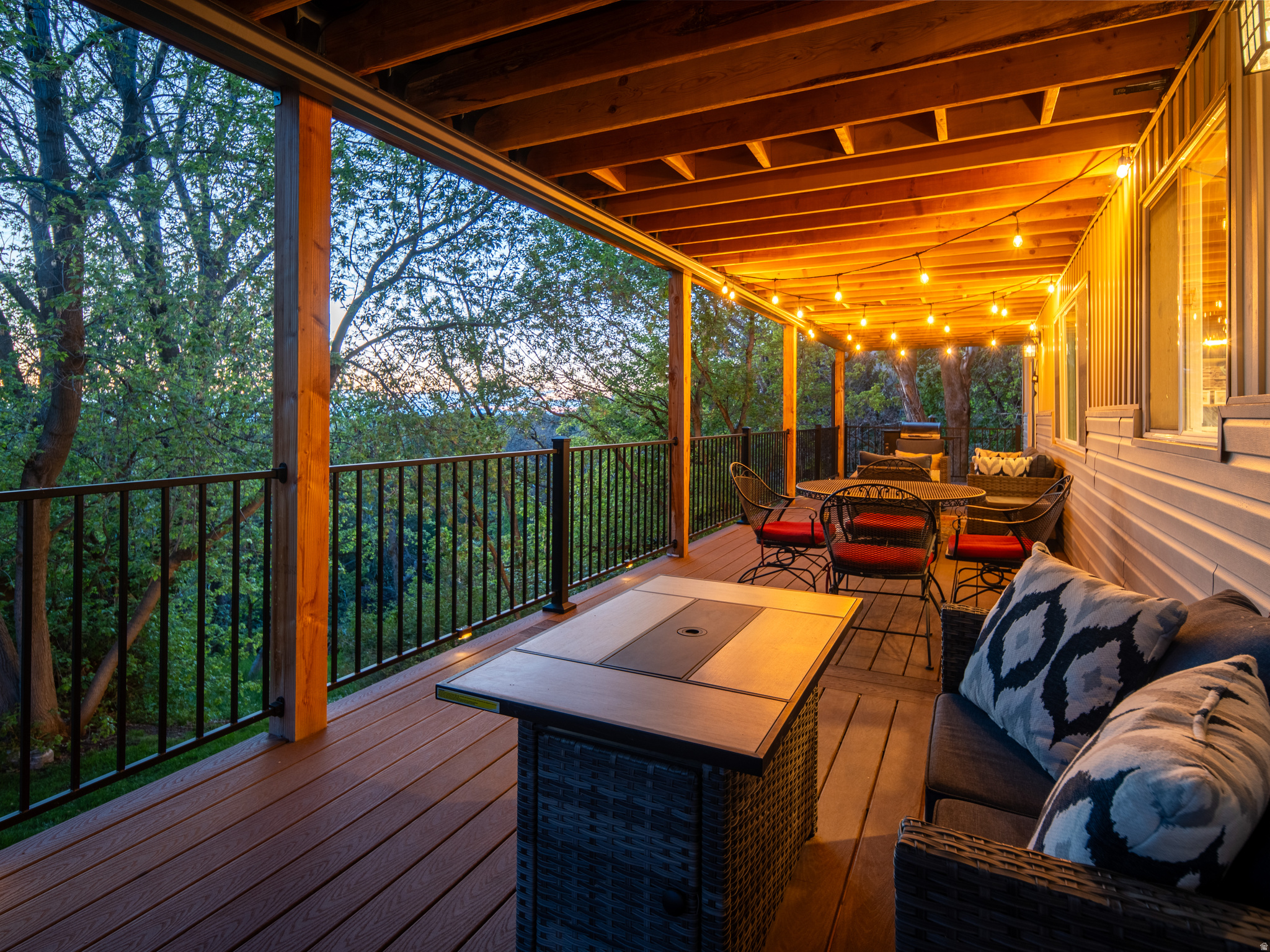 EASTWOOD - Residential
