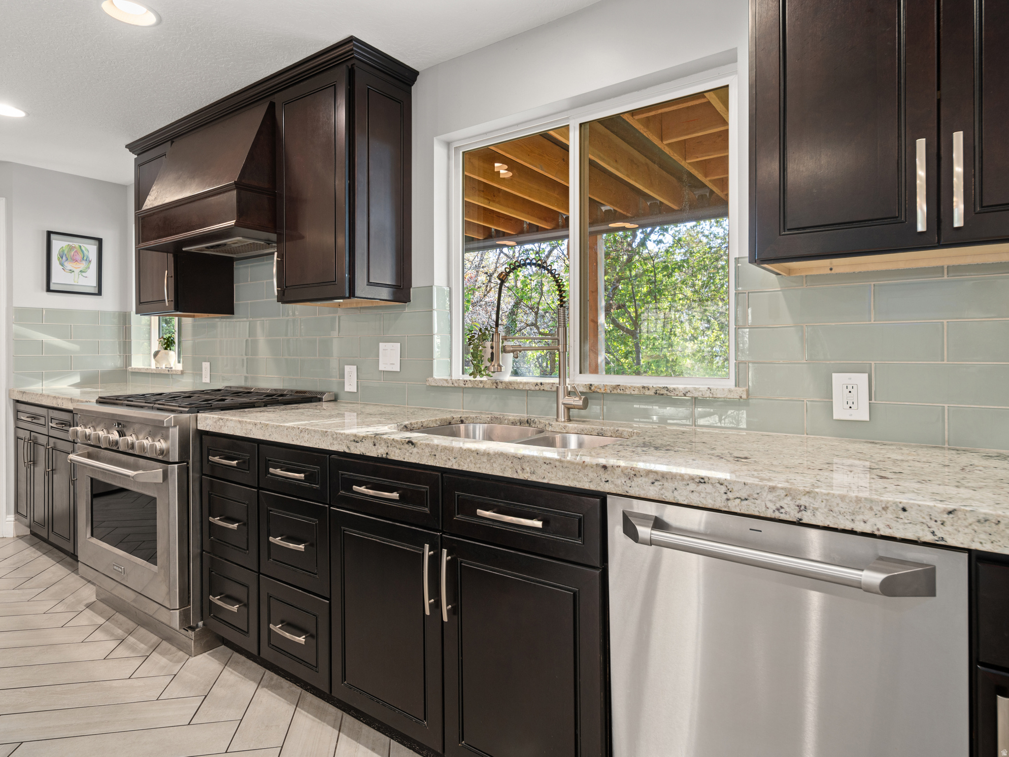 EASTWOOD - Residential