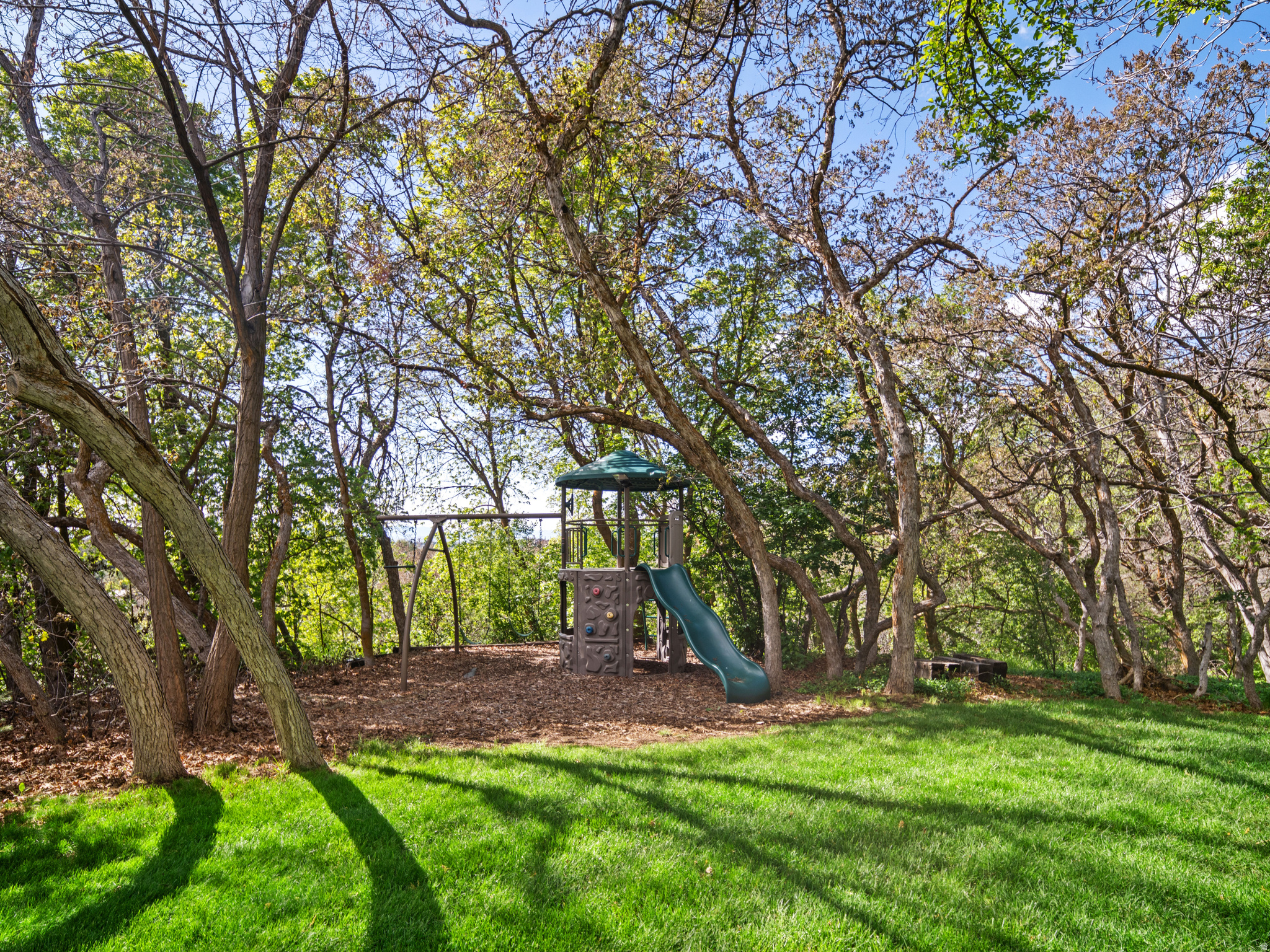 EASTWOOD - Residential