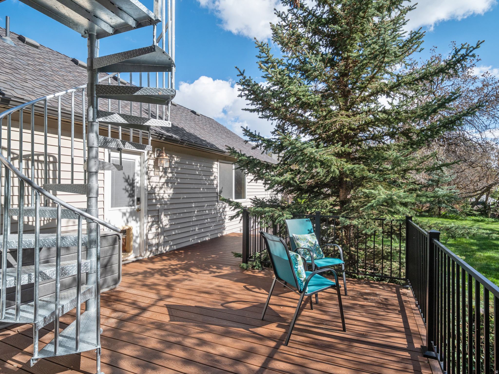 EASTWOOD - Residential