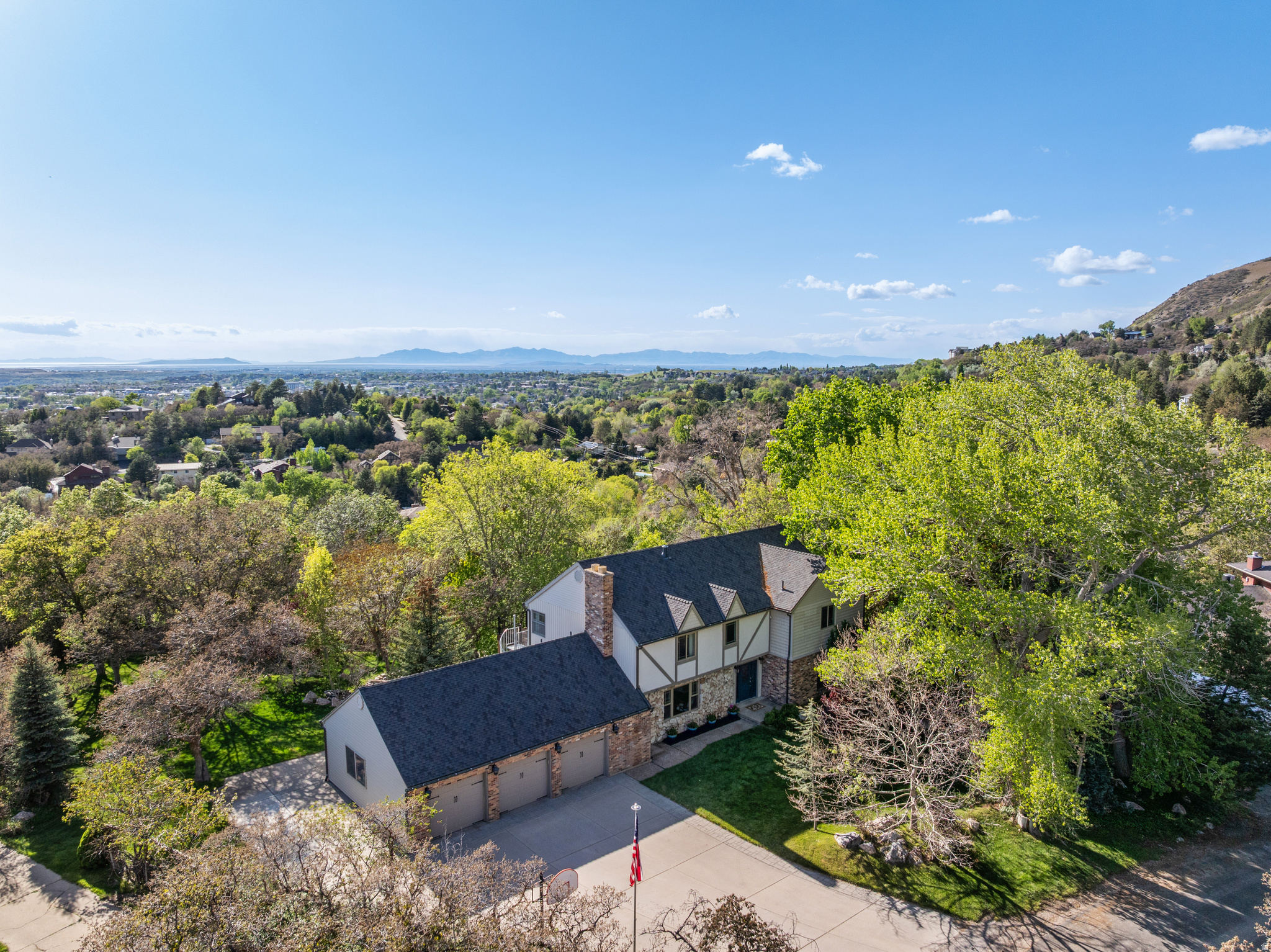 EASTWOOD - Residential