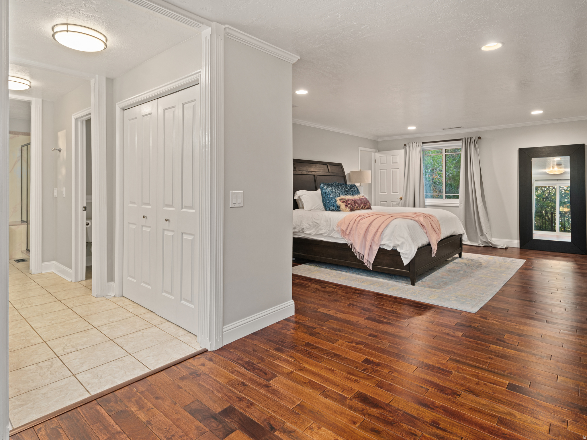 EASTWOOD - Residential